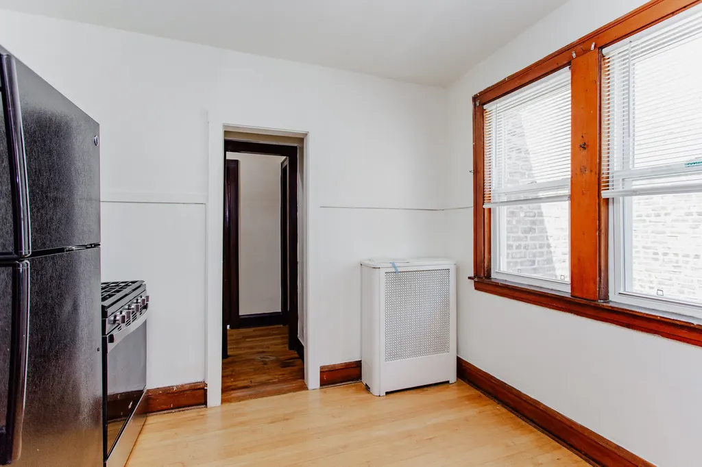 2903 North Linder Avenue Chicago IL 60641