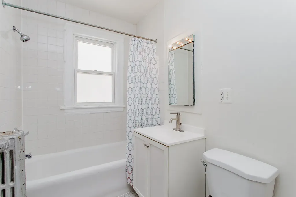 2903 North Linder Avenue Chicago IL 60641