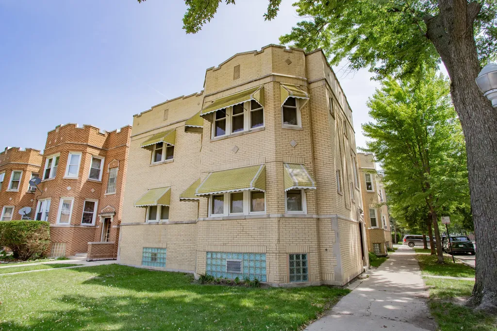 2903 North Linder Avenue Chicago IL 60641