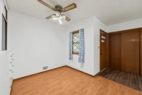 2400 27TH Street Rock Island IL 61201