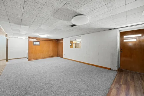 2400 27TH Street Rock Island IL 61201