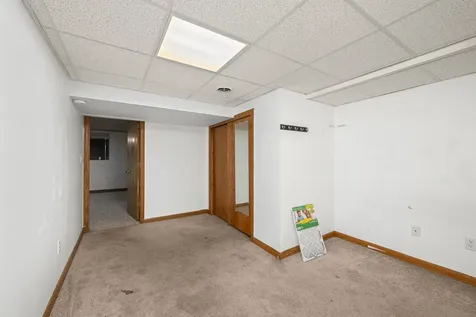 2400 27TH Street Rock Island IL 61201