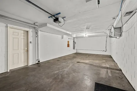2400 27TH Street Rock Island IL 61201