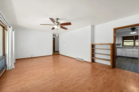2400 27TH Street Rock Island IL 61201