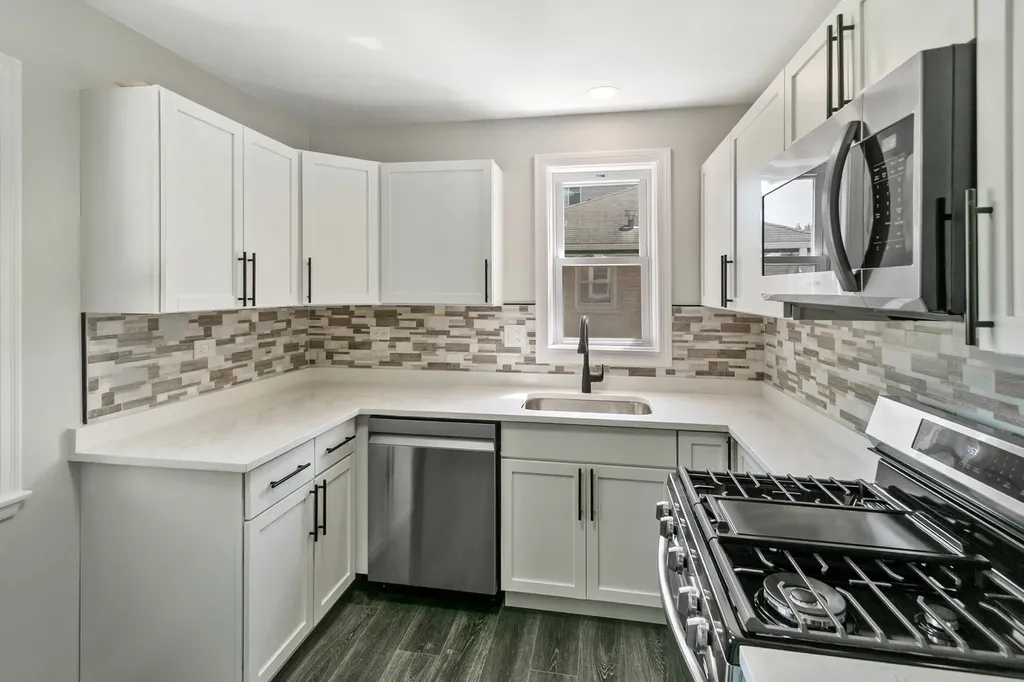 9516 Jackson Avenue Brookfield IL 60513