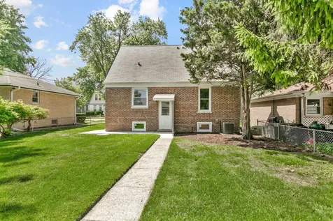 9516 Jackson Avenue Brookfield IL 60513