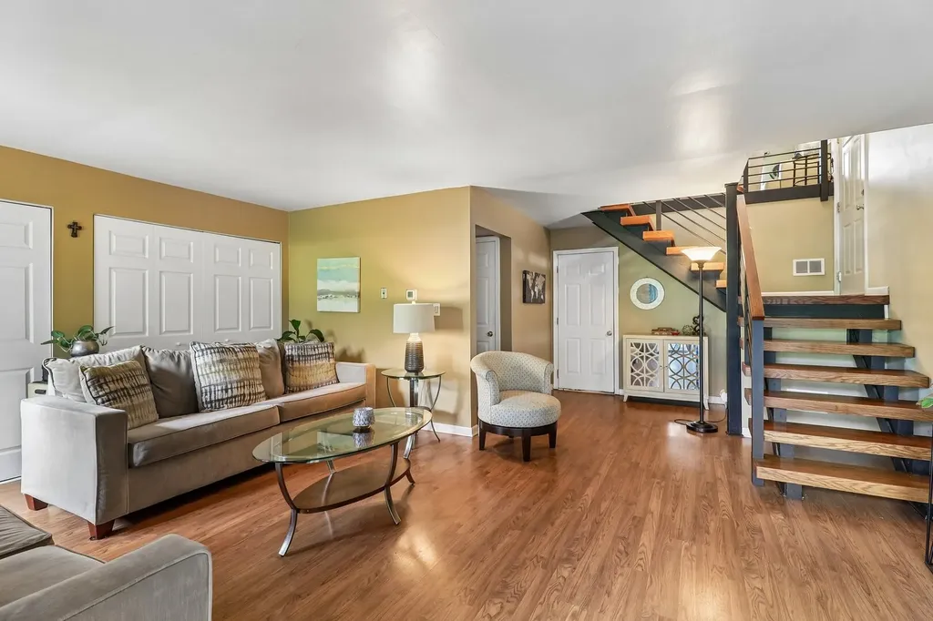 739 High Ridge Road Roselle IL 60172