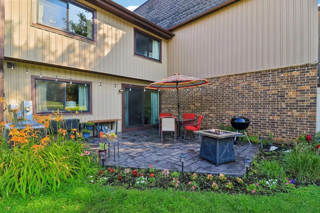 739 High Ridge Road Roselle IL 60172