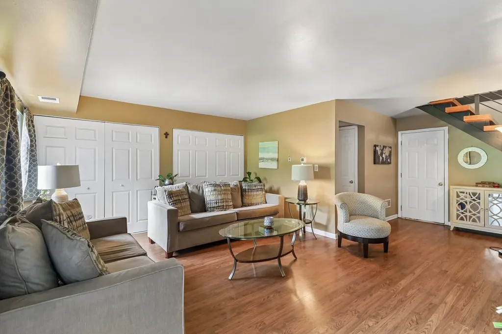 739 High Ridge Road Roselle IL 60172