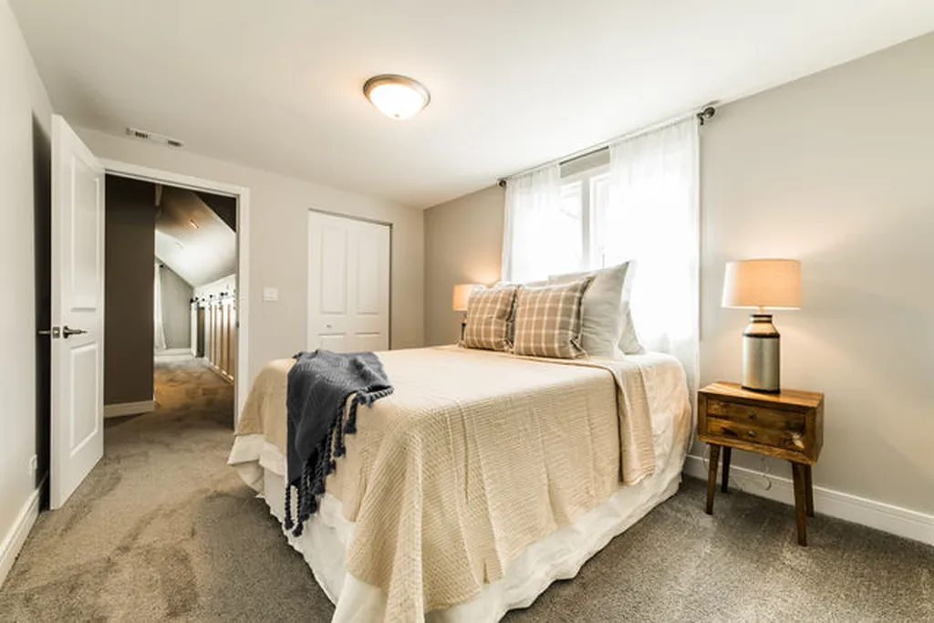 5625 North Menard Avenue Chicago IL 60646
