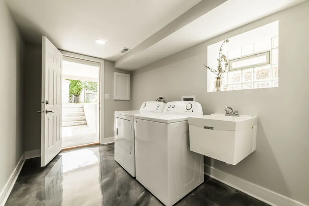 5625 North Menard Avenue Chicago IL 60646