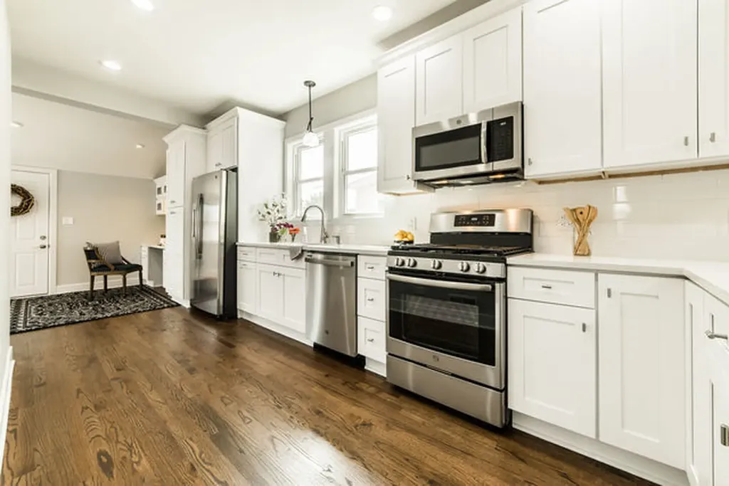 5625 North Menard Avenue Chicago IL 60646