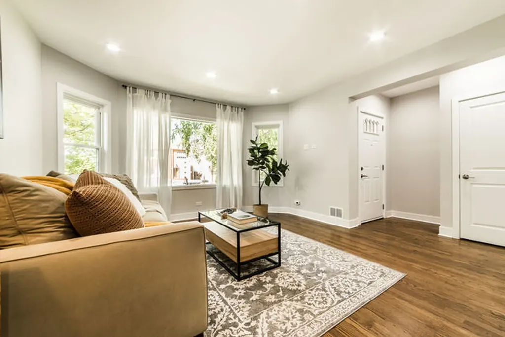 5625 North Menard Avenue Chicago IL 60646