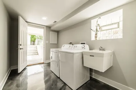 5625 North Menard Avenue Chicago IL 60646