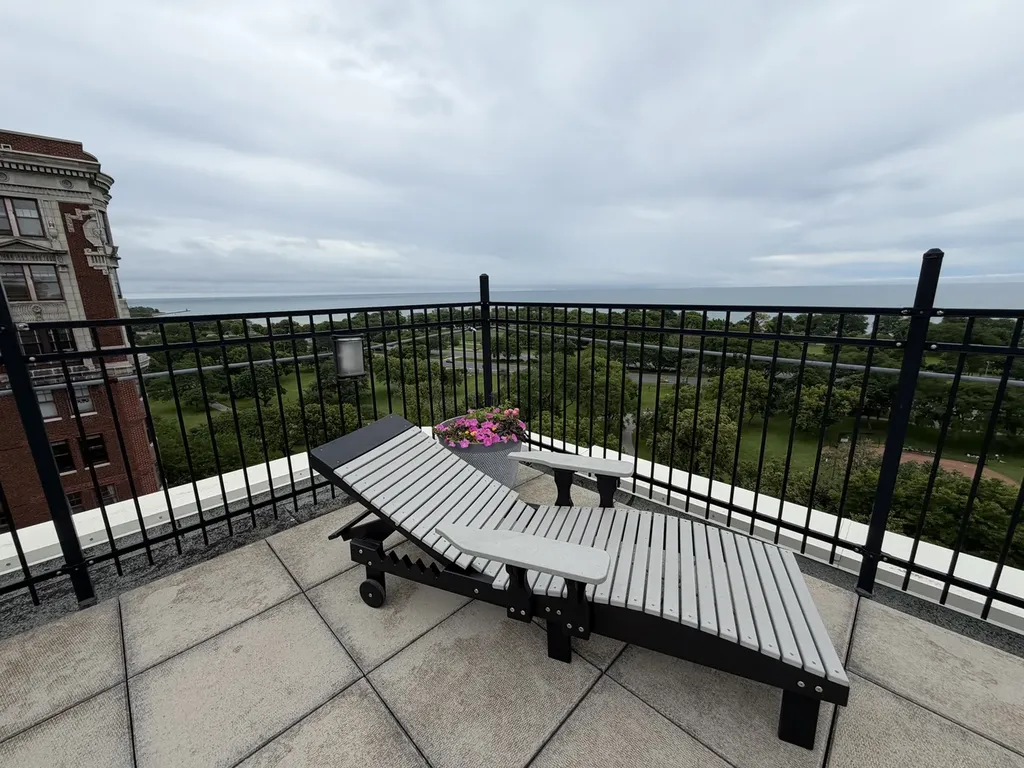 4980 North Marine Drive Chicago IL 60640
