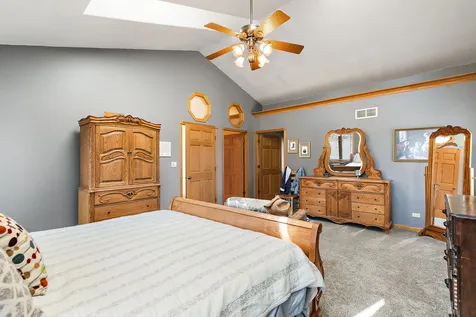 133 North Elroy Avenue Bartlett IL 60103