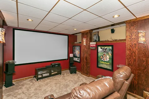 133 North Elroy Avenue Bartlett IL 60103