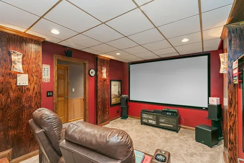 133 North Elroy Avenue Bartlett IL 60103