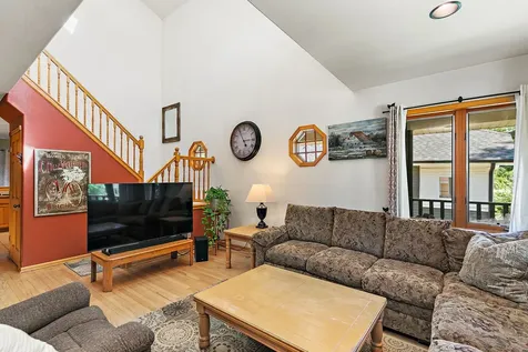 133 North Elroy Avenue Bartlett IL 60103