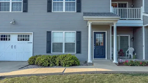 102 Essex, Unit #9 Lane Savoy IL 61874