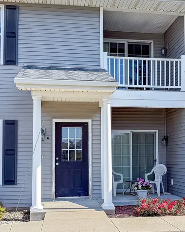 102 Essex, Unit #9 Lane Savoy IL 61874