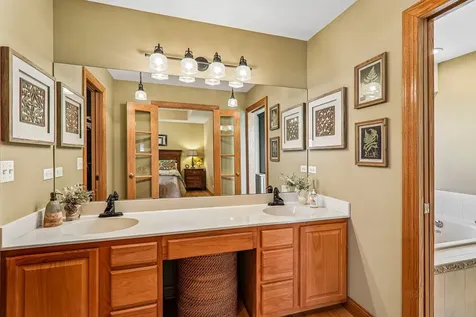 5715 Saddle Ridge Johnsburg IL 60051