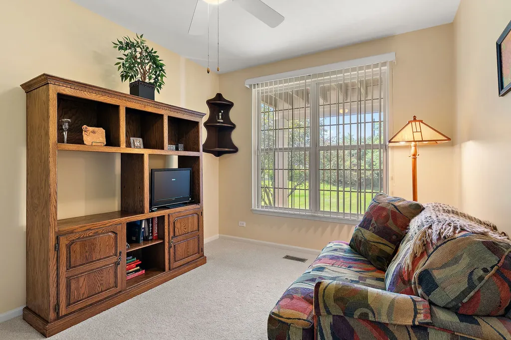 770 Stonewall Court Schaumburg IL 60173