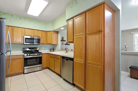 770 Stonewall Court Schaumburg IL 60173