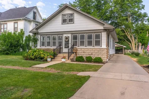 711 North Mill Street Pontiac IL 61764