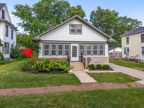 711 North Mill Street Pontiac IL 61764