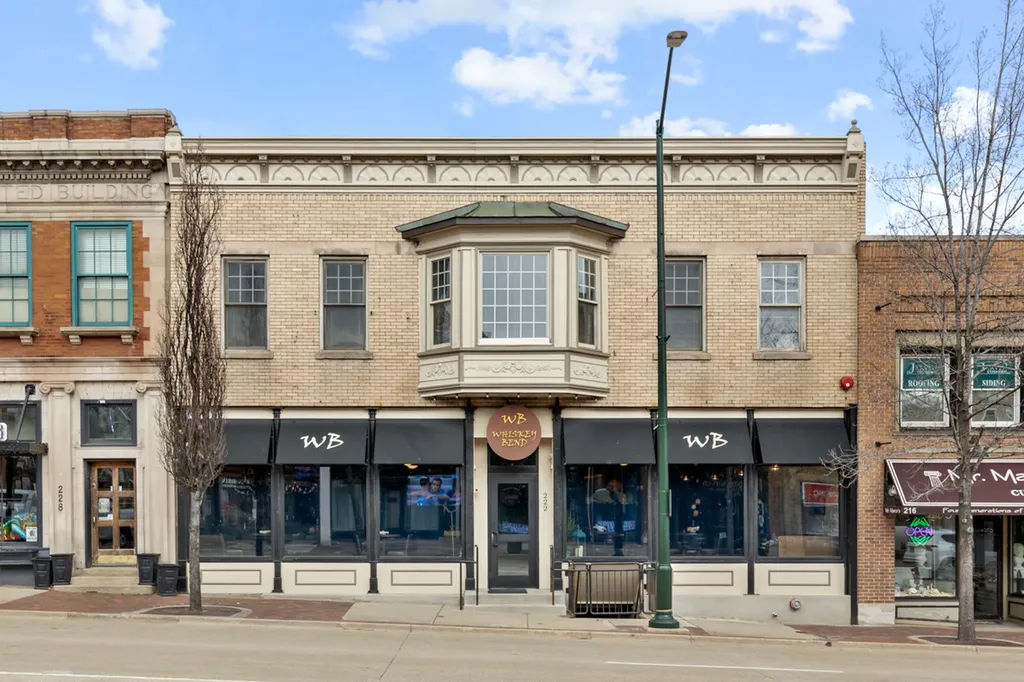 222 West Main Street St. Charles IL 60174