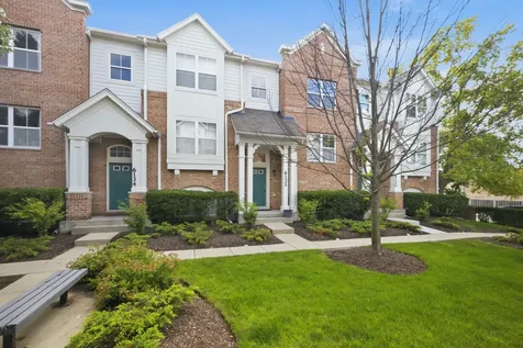 6132 Washington Court Morton Grove IL 60053