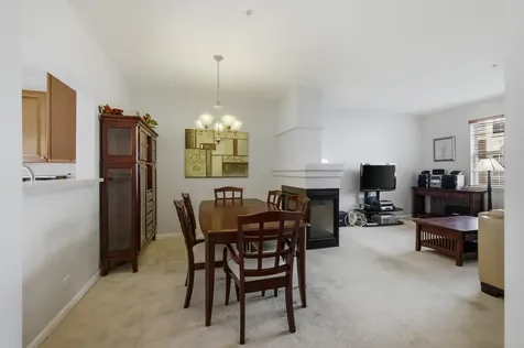 6132 Washington Court Morton Grove IL 60053