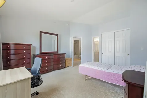 6132 Washington Court Morton Grove IL 60053