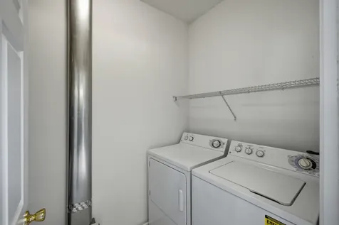 6132 Washington Court Morton Grove IL 60053