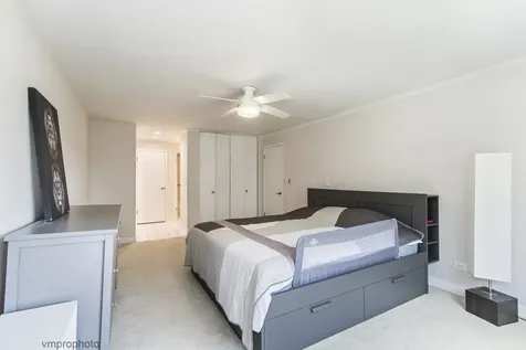 2812 East Bel Aire Drive Arlington Heights IL 60004