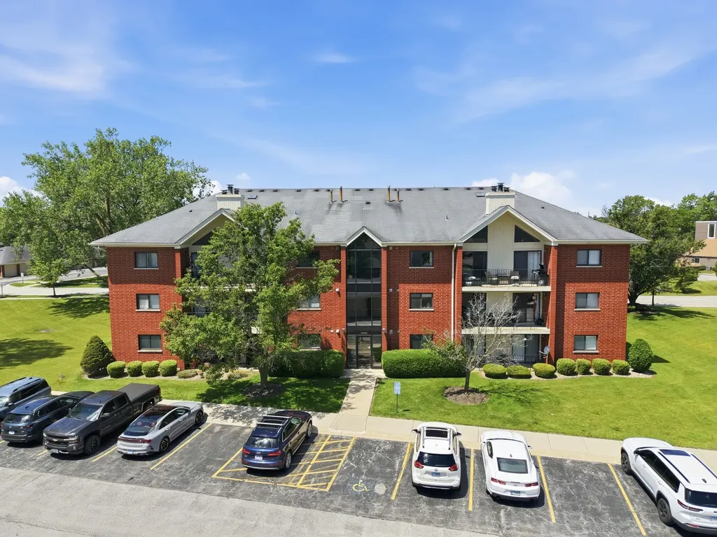 18206 Rita Road Tinley Park IL 60477