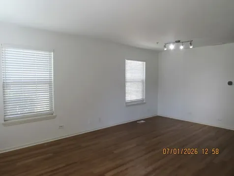 1804 Oslo Court Mundelein IL 60060