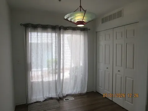 1804 Oslo Court Mundelein IL 60060