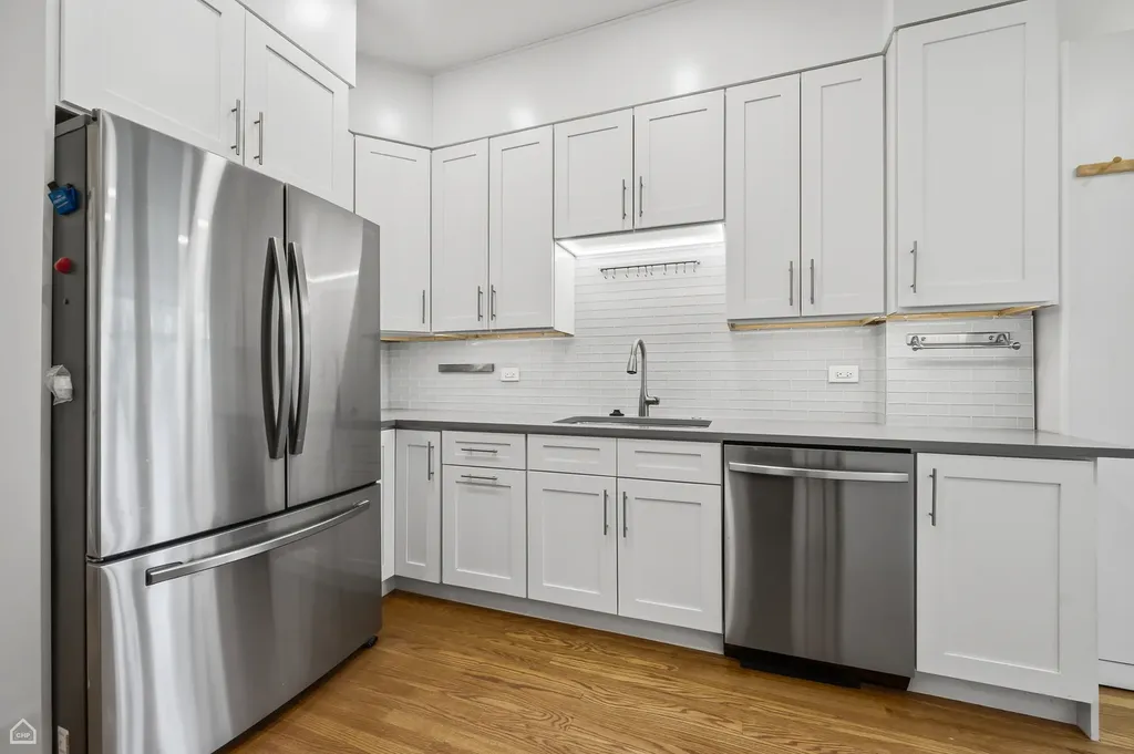 5718 South Dorchester Avenue Chicago IL 60637