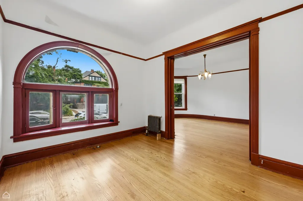 5718 South Dorchester Avenue Chicago IL 60637