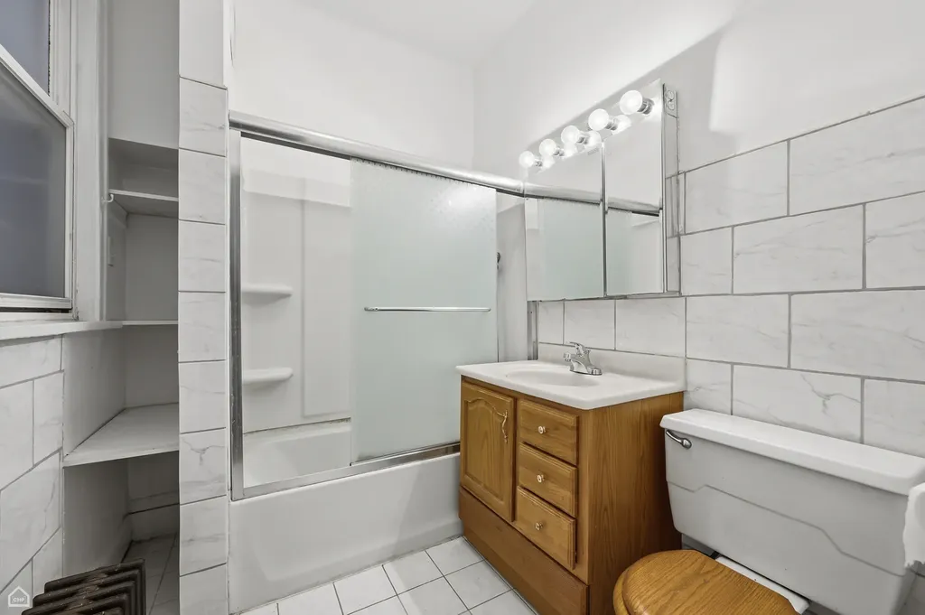 5718 South Dorchester Avenue Chicago IL 60637
