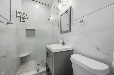 5718 South Dorchester Avenue Chicago IL 60637