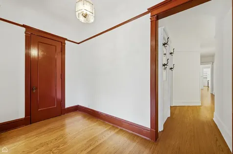 5718 South Dorchester Avenue Chicago IL 60637