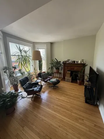2022 North Seminary Avenue Chicago IL 60614