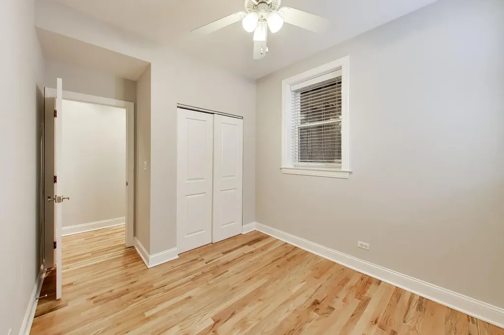 4753 North Beacon Street Chicago IL 60640