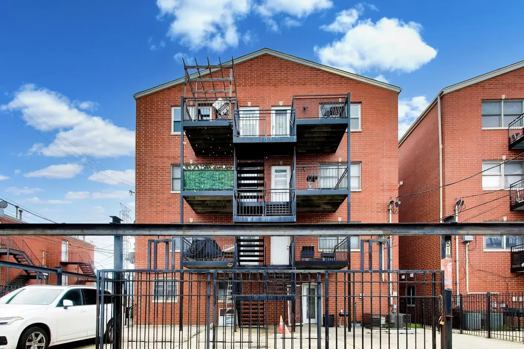 519 South Maplewood Avenue Chicago IL 60612