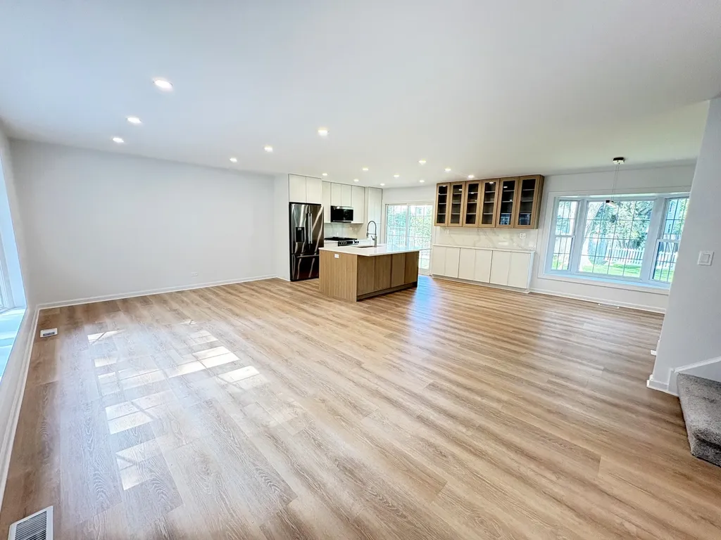 1918 Templar Drive Naperville IL 60565