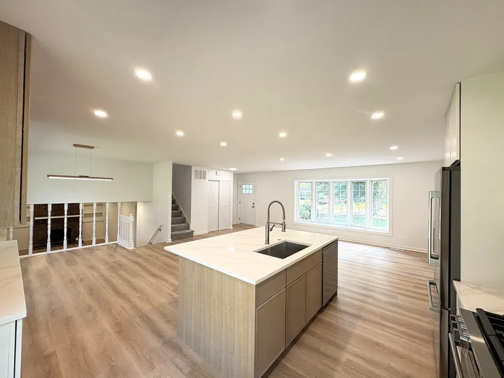 1918 Templar Drive Naperville IL 60565