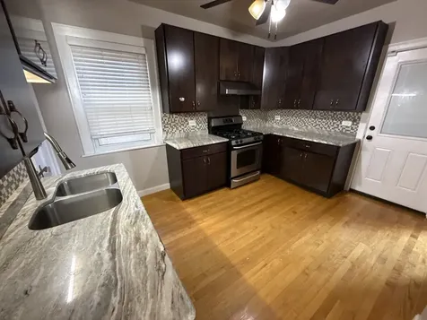 5327 West Wolfram Street Chicago IL 60641